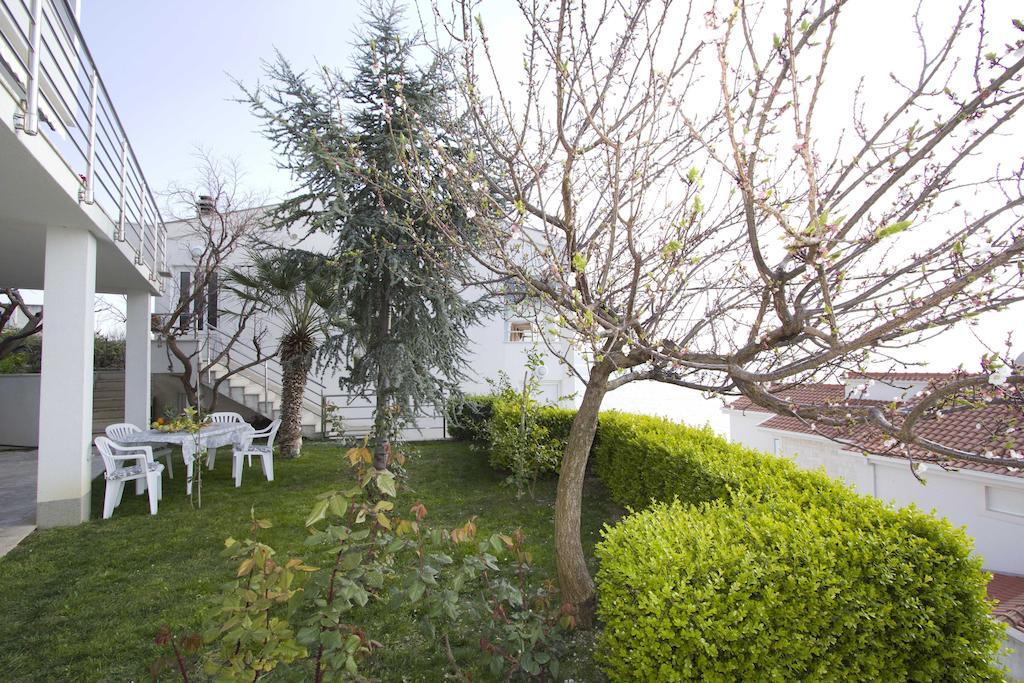 Apartment Pcelica Maja โปดสตรานา ห้อง รูปภาพ