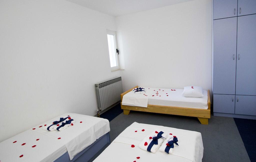 Apartment Pcelica Maja โปดสตรานา ห้อง รูปภาพ