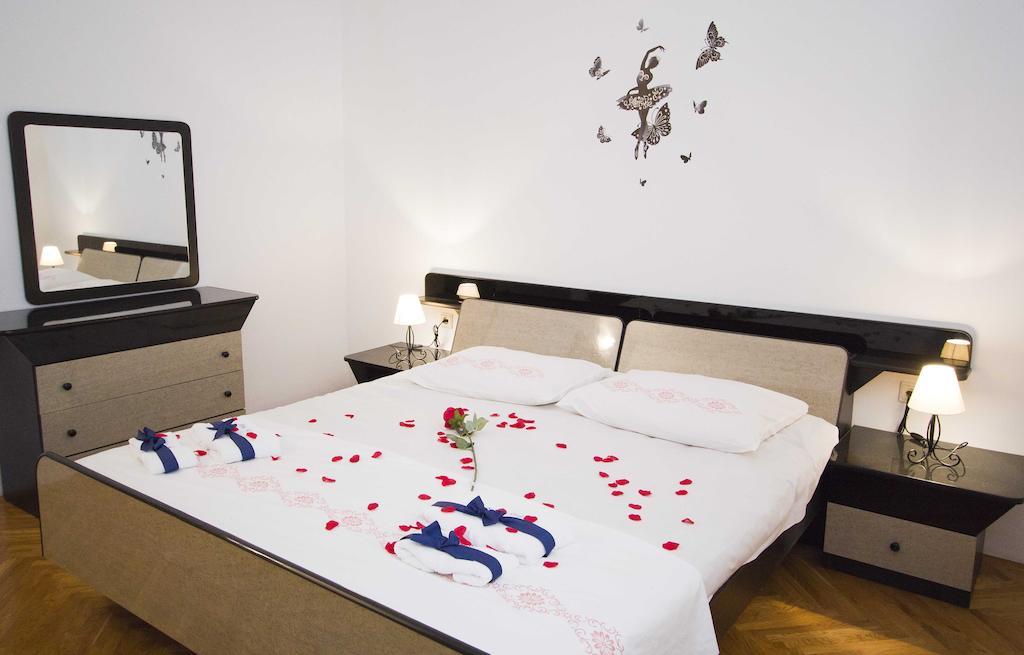 Apartment Pcelica Maja โปดสตรานา ห้อง รูปภาพ